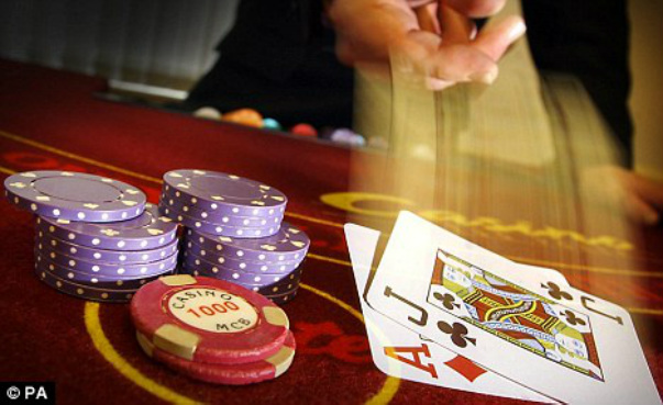 Find trustworthy and celebrated online casino sites through our comprehensive list comparing top online casinos. 